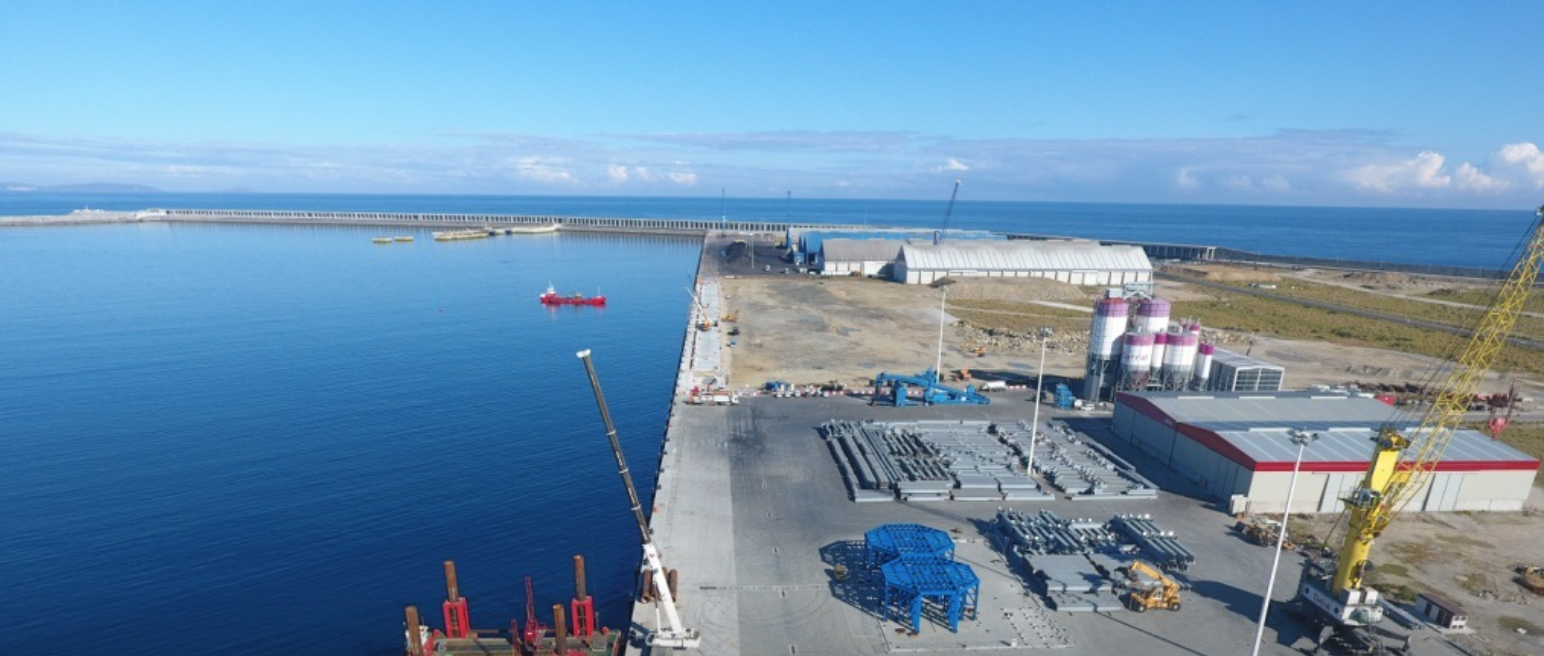 El Puerto de La Coruña y OPPE acuerdan incorporar el 100% del acceso a Langosteira al plan de empresa con fondos Next Generation